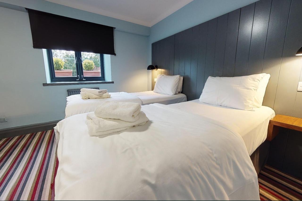 Village Hotel Manchester Cheadle Cheadle  Dış mekan fotoğraf