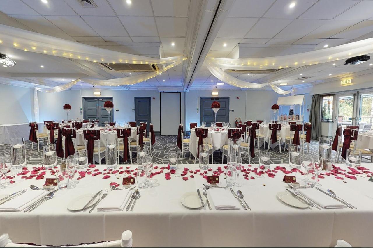 Village Hotel Manchester Cheadle Cheadle  Dış mekan fotoğraf