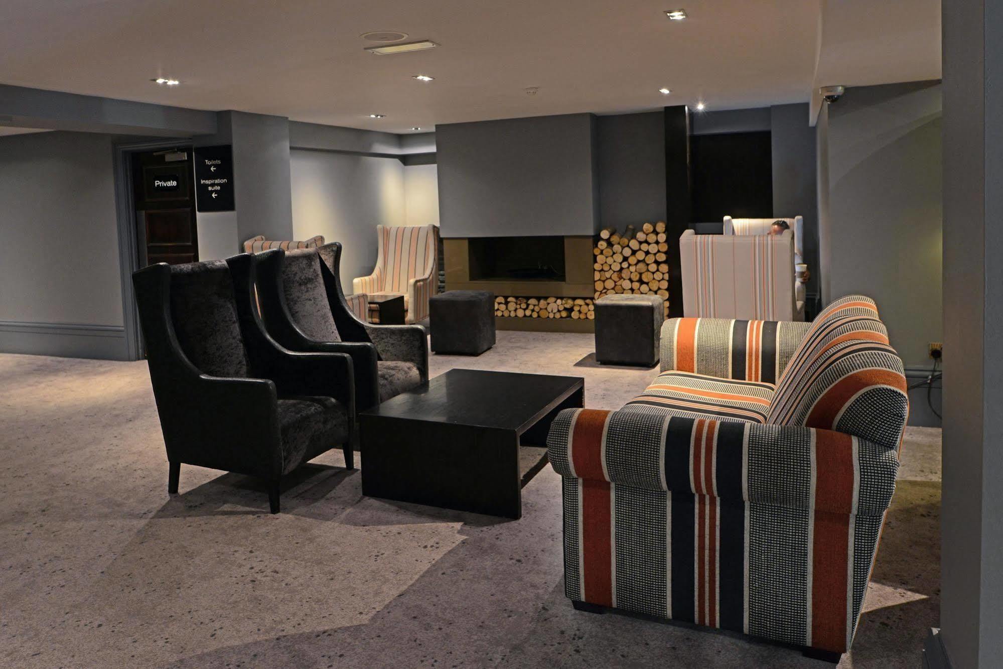 Village Hotel Manchester Cheadle Cheadle  Dış mekan fotoğraf