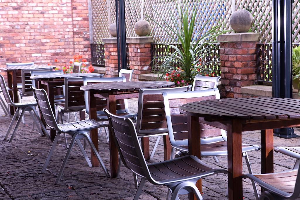 Village Hotel Manchester Cheadle Cheadle  Dış mekan fotoğraf