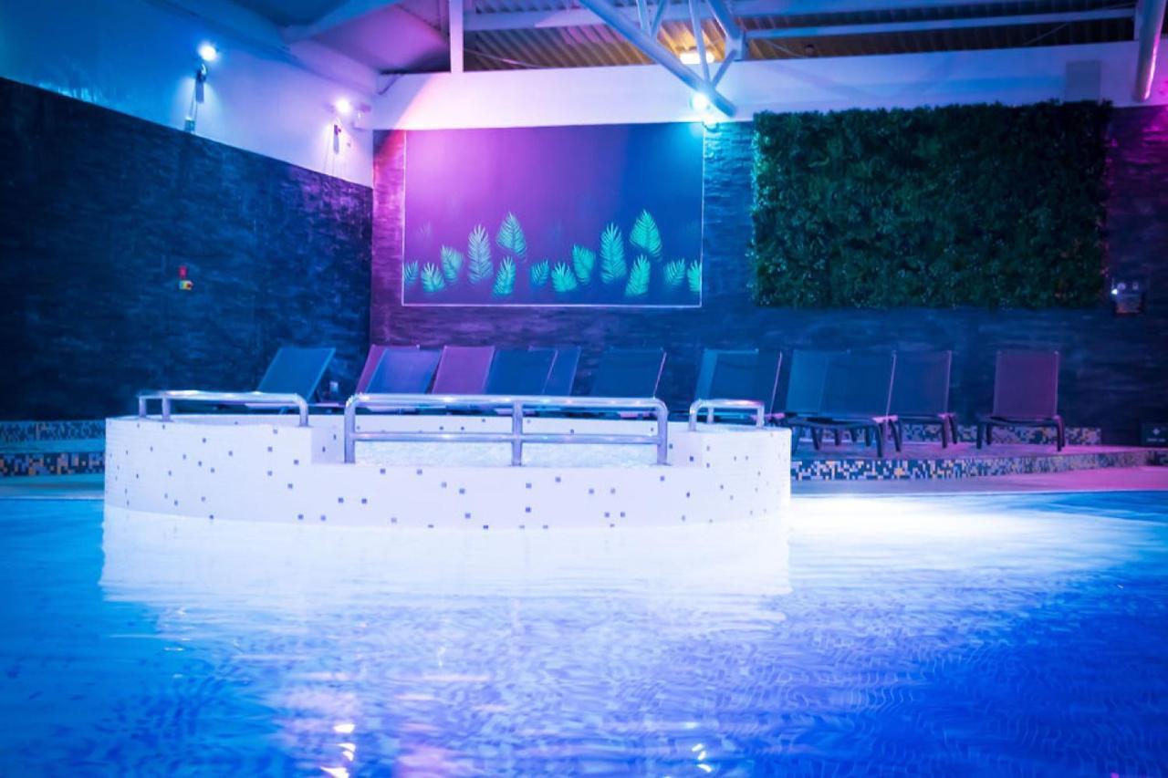 Village Hotel Manchester Cheadle Cheadle  Dış mekan fotoğraf